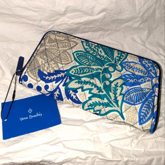 Vera Bradley Bags Vera Bradley Rfid Wallet Santiago Poshmark